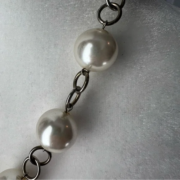 RJ Graziano Faux Pearl Bauble Silver Tone Chain Link Necklace - Picture 2 of 5